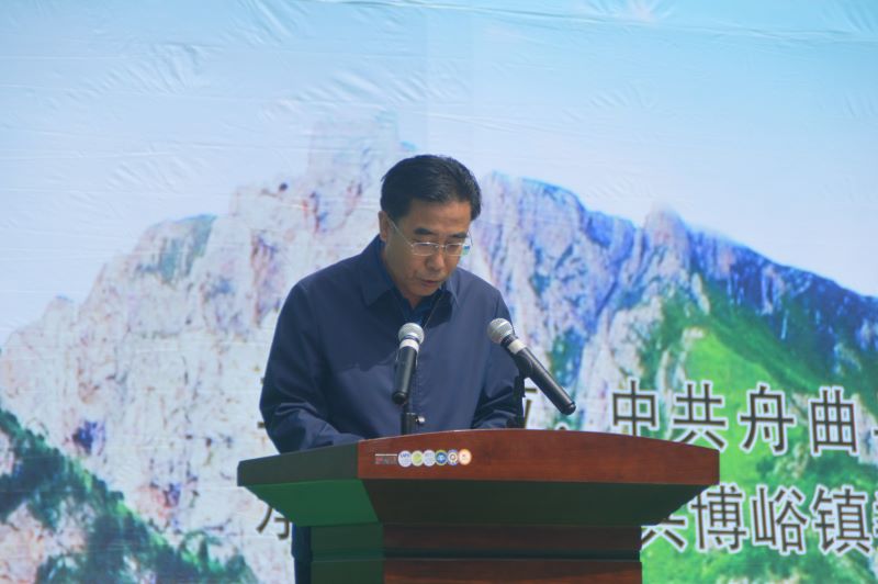县委书记石华雄致辞.JPG 县委书记石华雄致辞.JPG