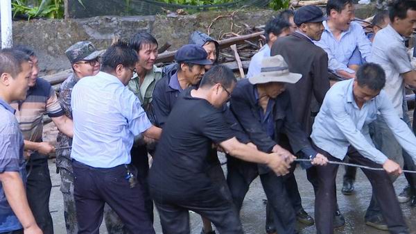 救灾3.JPG 救灾3.JPG