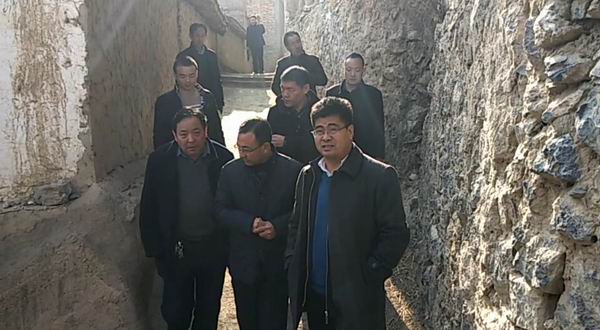 郭县到江盘乡检查指导生态文明小康村建设工作.jpg 郭县到江盘乡检查指导生态文明小康村建设工作.jpg