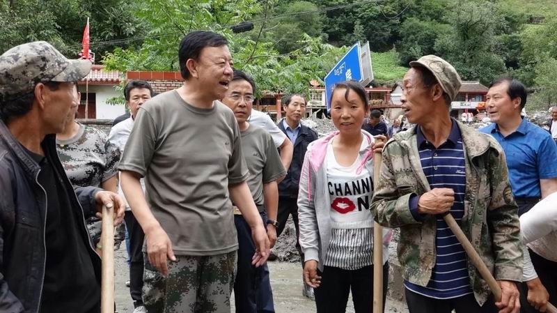 俞书记一行来我乡检查指导抢险救灾工作.webp (4).jpg