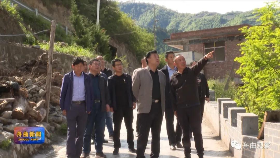 冯世德检查指导安全生产防灾减灾环境卫生交通重点项目建设和失地农民