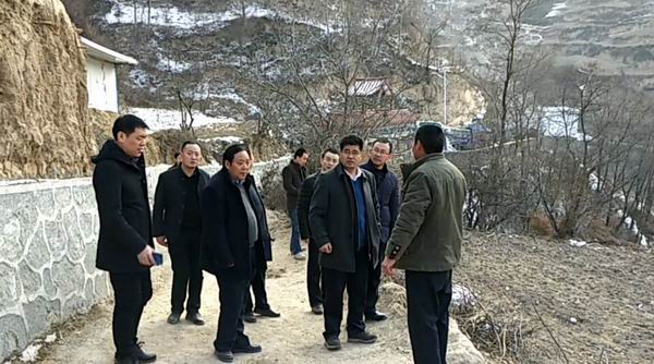 郭县到江盘乡检查指导生态文明小康村建设工作1.jpg 郭县到江盘乡检查指导生态文明小康村建设工作1.jpg