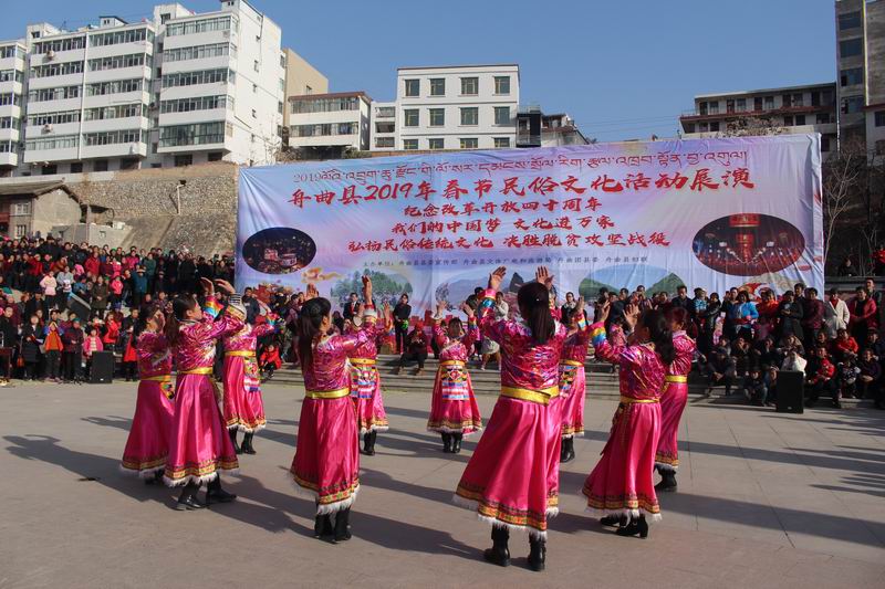 锁儿头广场舞.jpg