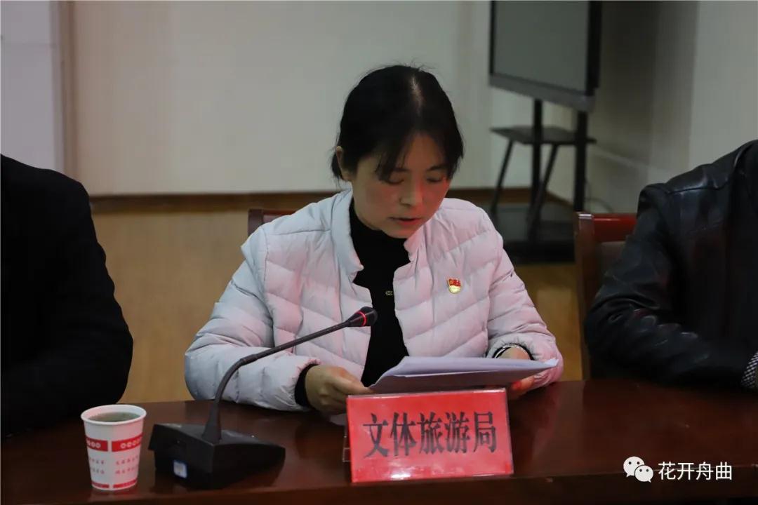 在座谈会上,县委常委,宣传部部长王添芬汇报了全县宣传思想及意识