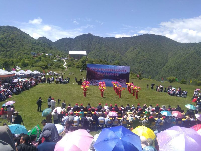 拉尕山民俗文化旅游节.jpg 拉尕山民俗文化旅游节.jpg