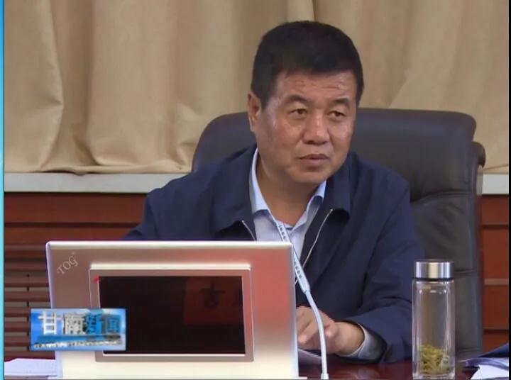 副州长梁维吉出席会议并讲话.